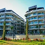 Qoople Legend 2-bedroom Premium Апартаменты *