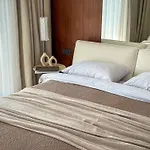 Qoople Legend 2-bedroom Premium Apartament *