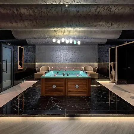 Qoople Legend 2-bedroom Premium